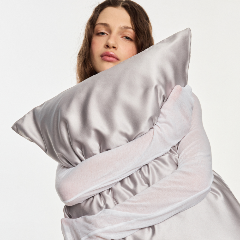 MON MOU Soft Silk Pillowcase Pearl Gray - Наволочка з натуральним 100% шовком - фото №1 MON MOU Soft Silk Pillowcase Pearl Gray - Наволочка з натуральним 100% шовком - фото №1